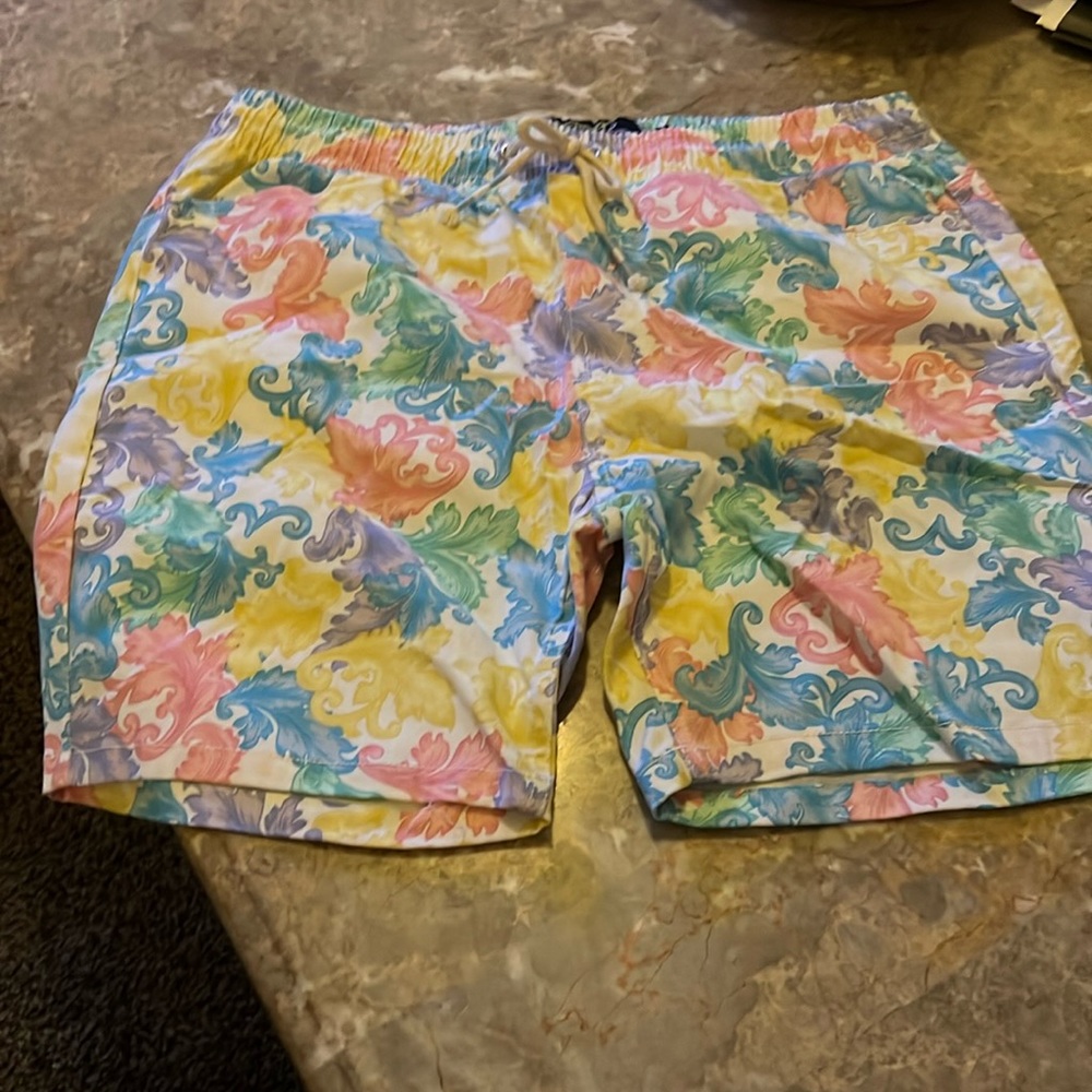 Men’s shorts, good vibes, size extra large